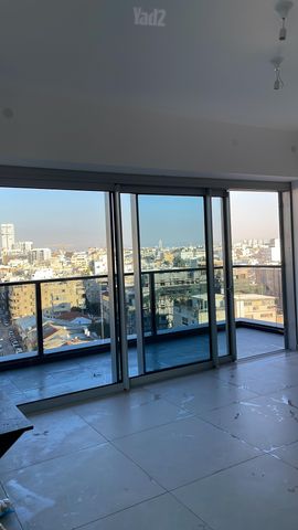 קומפרט 11