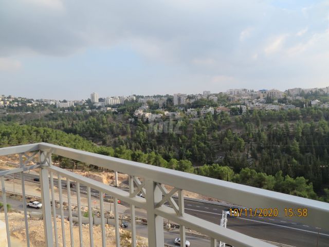 דירה להשכרה בירושלים — 2