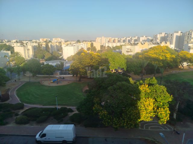 תמוז 7
