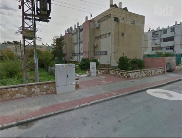 אבן גבירול 13