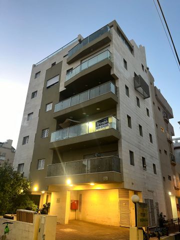 בניין מגורים