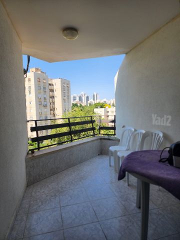 גיורא יוספטל 