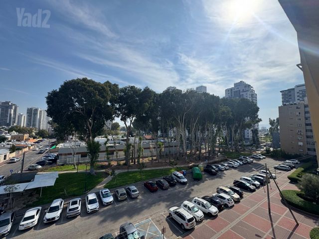שדרות ירושלים 86