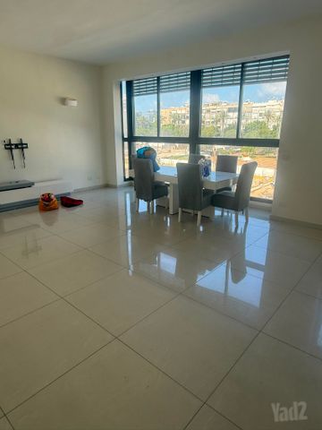 אבן גבירול 74