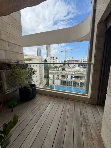 דירה להשכרה בתל אביב יפו (תיווך) — 4