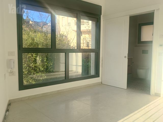 דירה להשכרה בירושלים (תיווך) — 4