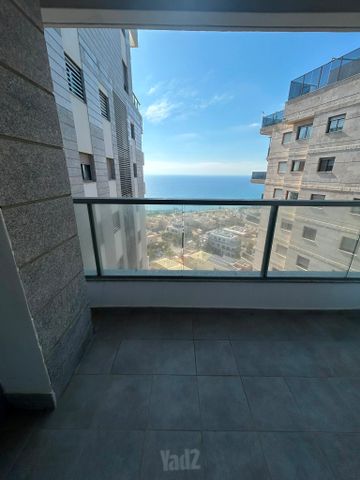 דירה, נתניה