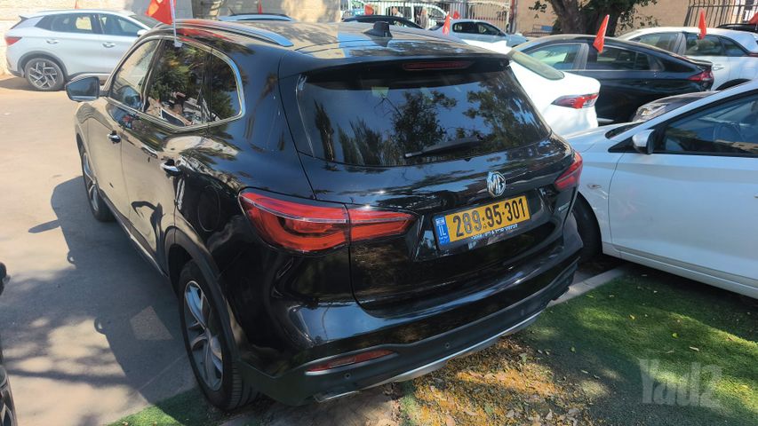 מודעת רכב אם ג'י EHS PHEV 2