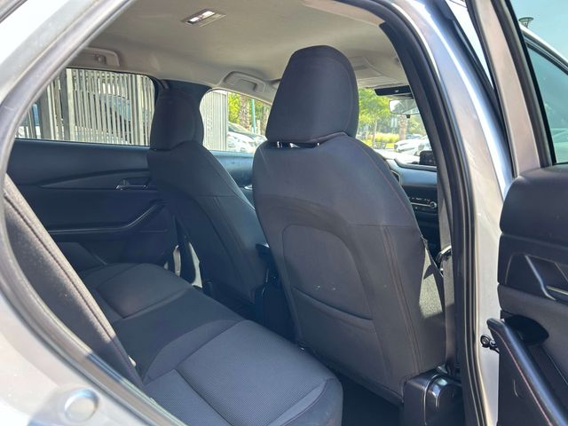 מודעת רכב מאזדה CX-30 1