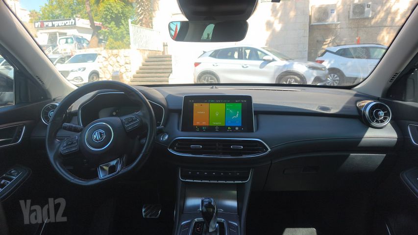 מודעת רכב אם ג'י EHS PHEV 1