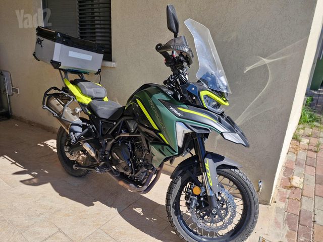 מודעת רכב בנלי TRK702X
