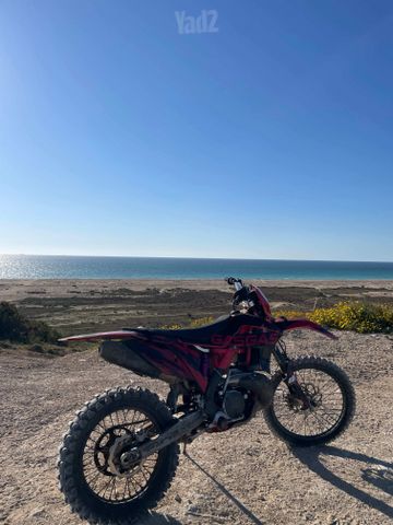 מודעת רכב גאס-גאס EC250