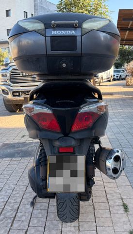 מודעת רכב הונדה סילבר-ווינג 600