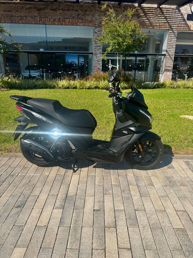 סאן יאנג Jet 14 EVO