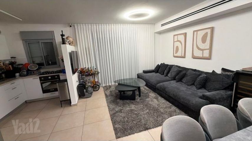 אדמונד סחייק 1