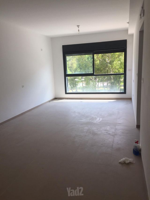 דירה, שדרות מייק ברנט 1, קרית אליעזר, חיפה