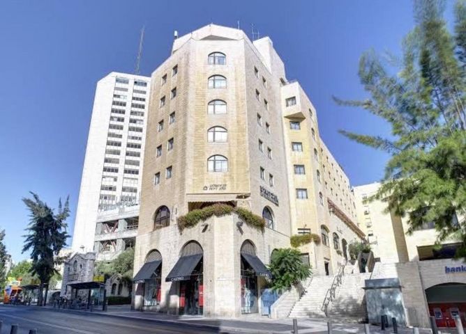 המלך ג'ורג' 15