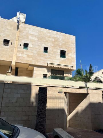 בן גוריון 64