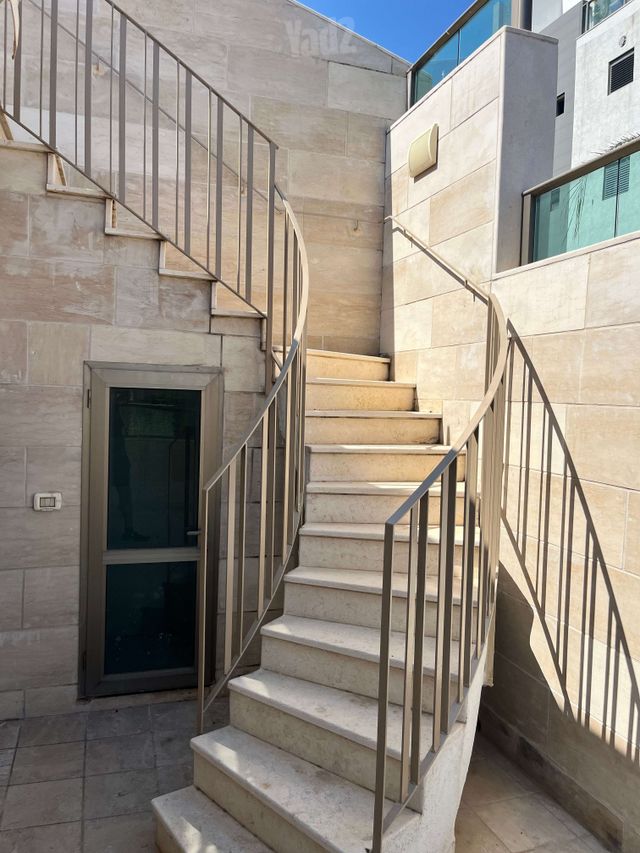 בית פרטי/ קוטג', בן גוריון 64, נווה ישראל, הרצליה