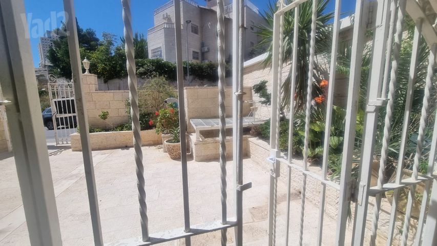 טריפלקס להשכרה בירושלים — 2