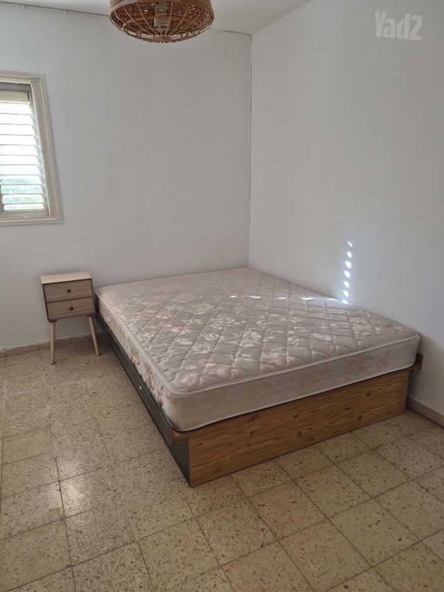 דירה, חזקיהו המלך 43, קטמון הישנה, ירושלים
