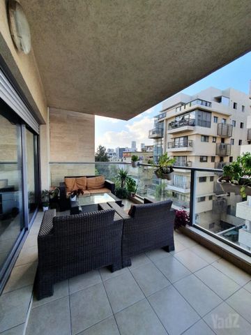 דירה להשכרה בתל אביב יפו — 4