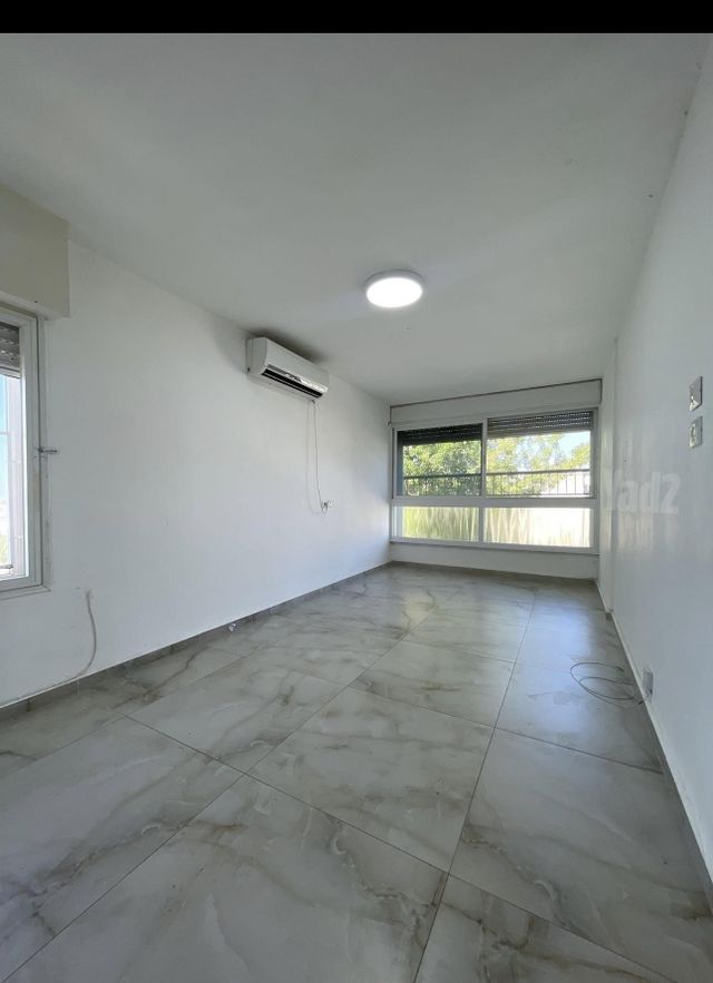 דירה, איינשטיין 12, מרכז העיר, קרית אתא