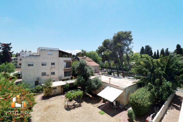 בית פרטי/ קוטג', שדרות וייצמן, מרכז העיר, סביניה, הוותיקה, קרית ביאליק