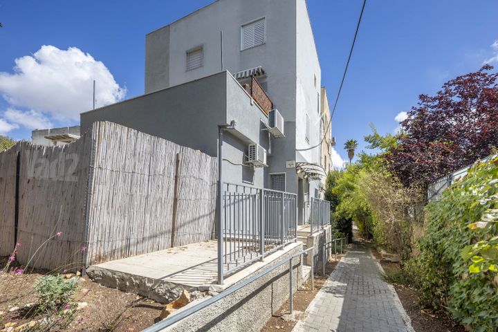 דירת גן למכירה בירושלים (תיווך) — 3