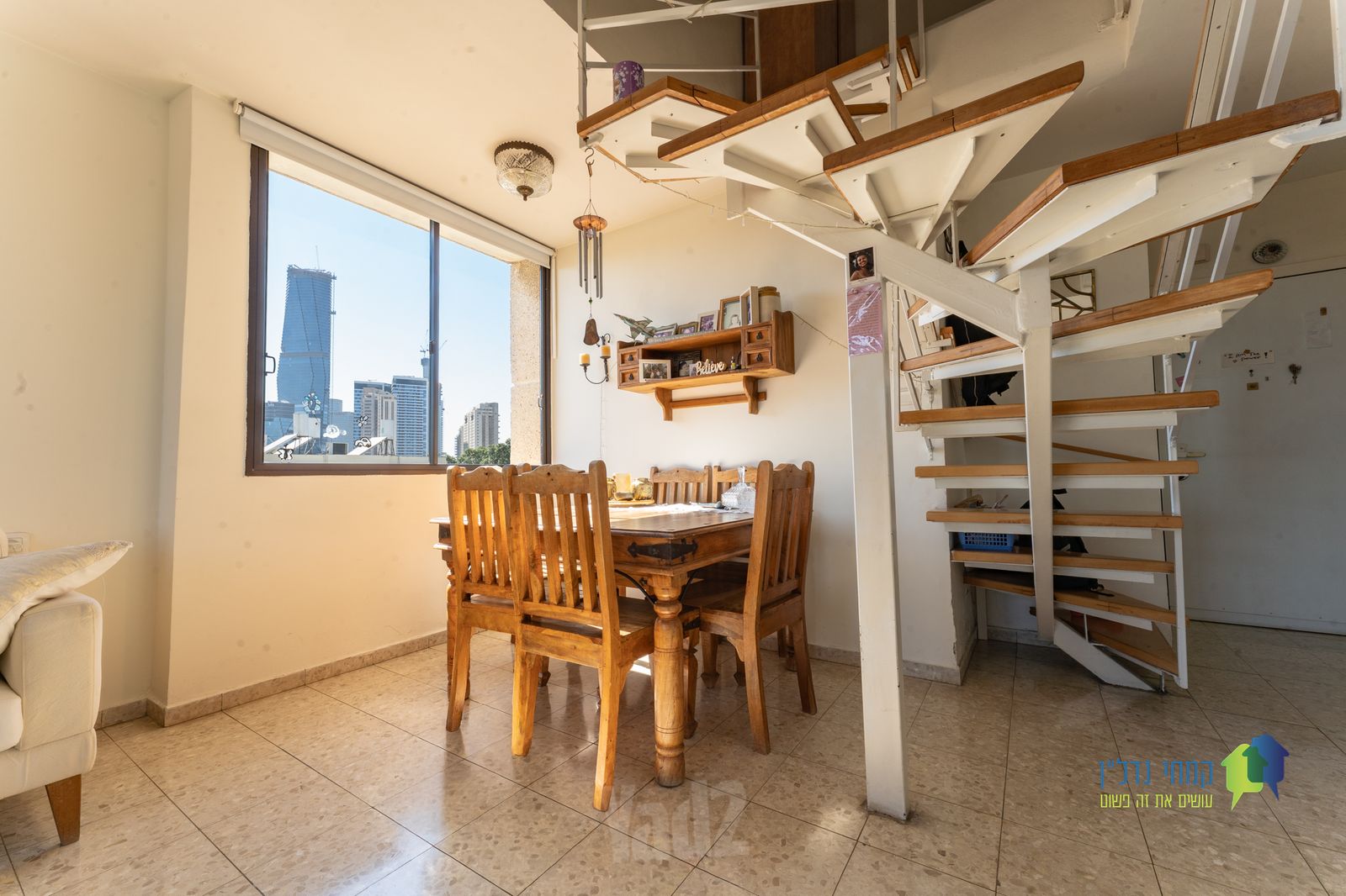 גג/ פנטהאוז, ישראל טייבר, גבעת הרמבם, גבעתיים