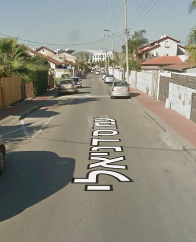 מגרשים, אפרים, רחובות