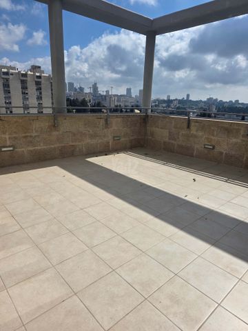 דירה למכירה בירושלים (תיווך) — 5