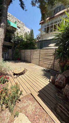 דירת גן להשכרה בירושלים (תיווך) — 2