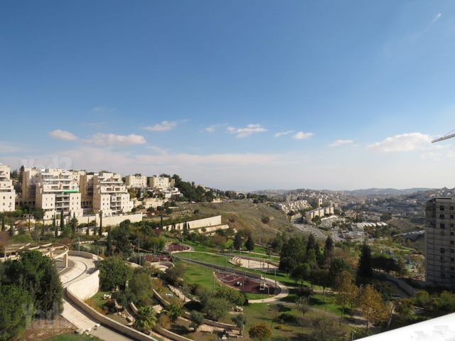 דירה להשכרה בירושלים (תיווך) — 3