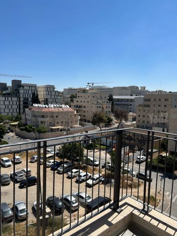 דירה להשכרה בירושלים (תיווך) — 4
