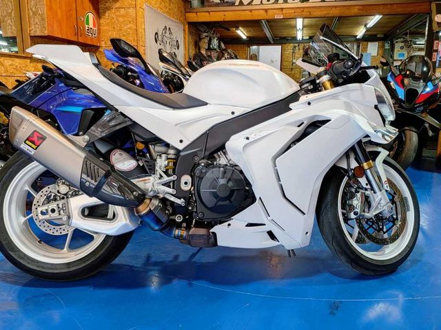 מודעת רכב אפריליה RSV4R