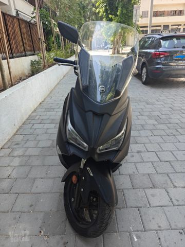 מודעת רכב סאן יאנג ג'וי-מקס Z-250