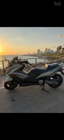 מודעת רכב קימקו AK 550