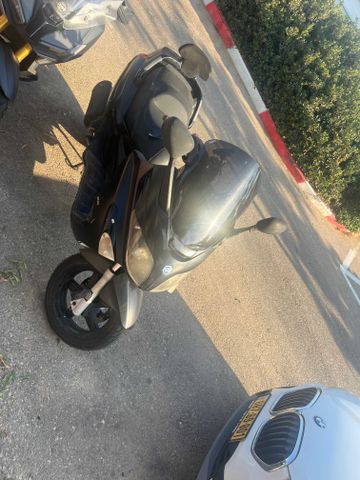 מודעת רכב פיאג'ו X-Evo 250