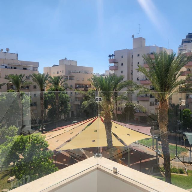 חנה רובינא 26