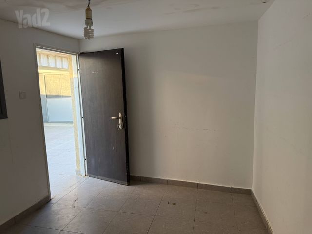 שלמה אבן גבירול 20