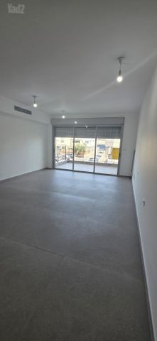 שדרות התמרים 1