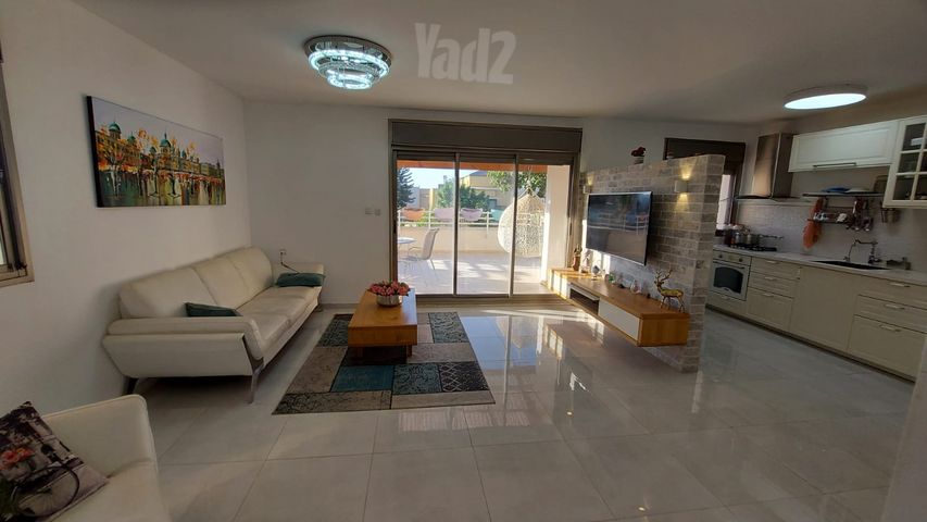 דרך האילנות 22