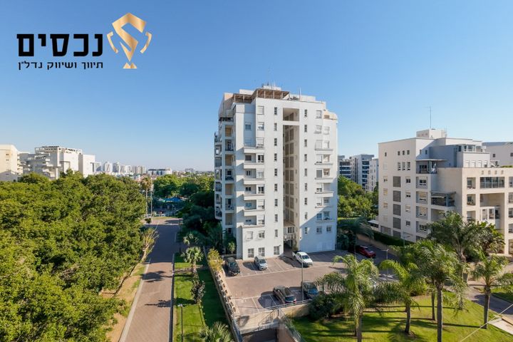 ישראל ישעיהו 8