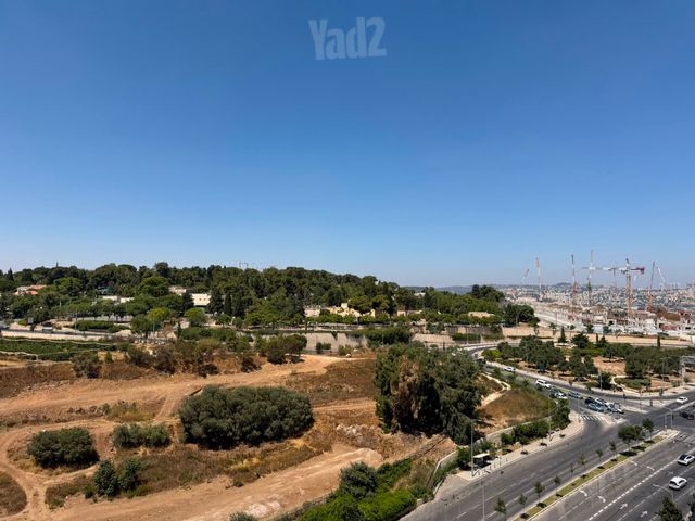 דירה למכירה בירושלים (תיווך) — 3