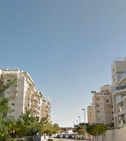 עמנואל זמיר 