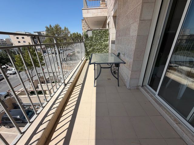 דירה, בקעה, ירושלים