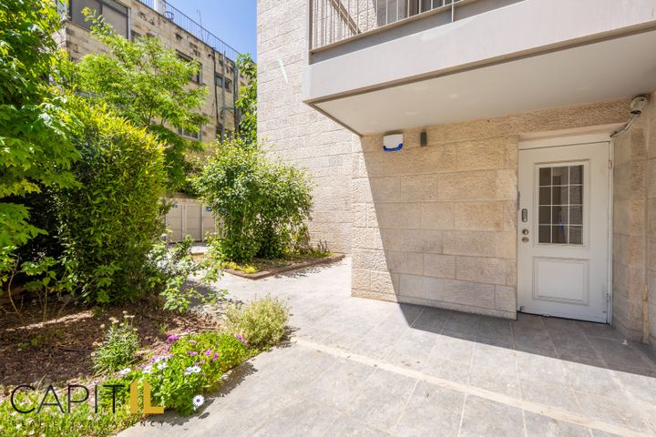 דירת גן להשכרה בירושלים (תיווך) — 2