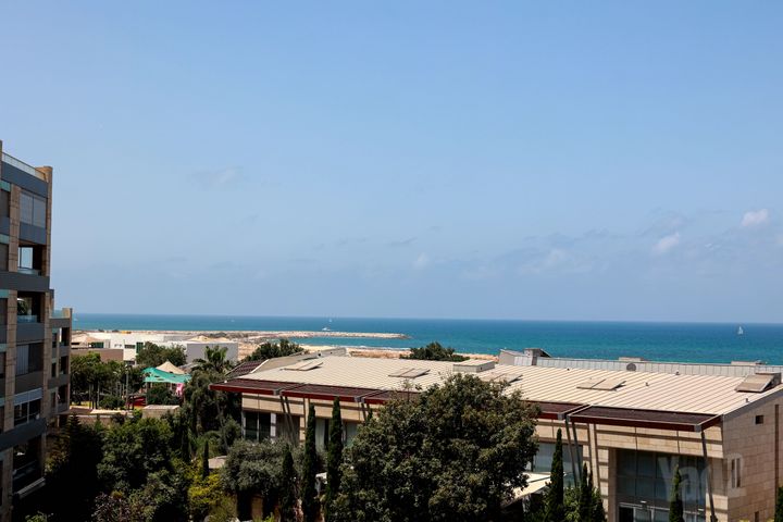 הגוש הגדול, רמת אביב החדשה, נופי ים