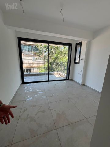 דירה להשכרה בתל אביב יפו (תיווך) — 2